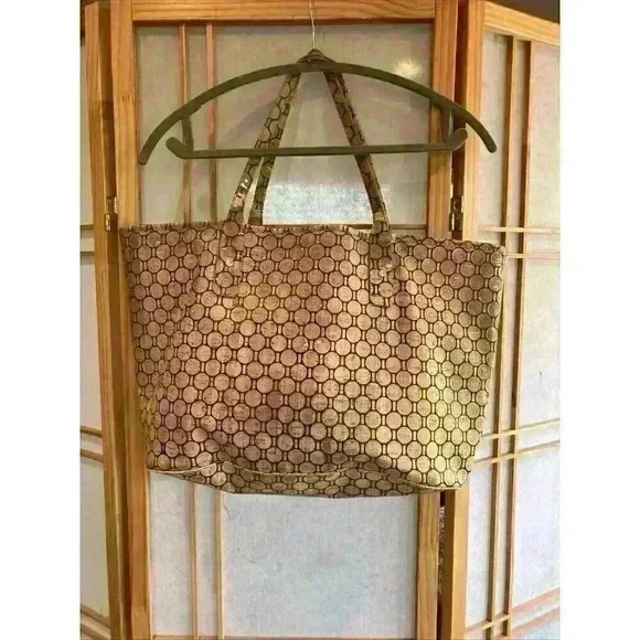 C Wonder Large Cork Tote Bag - Picture 6 of 11